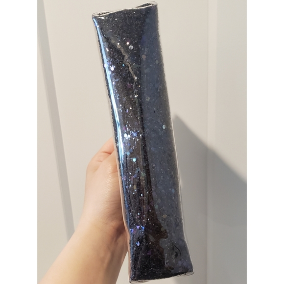 Victoria's Secret Fashion Show London 2014 Pouch - Picture 4 of 4